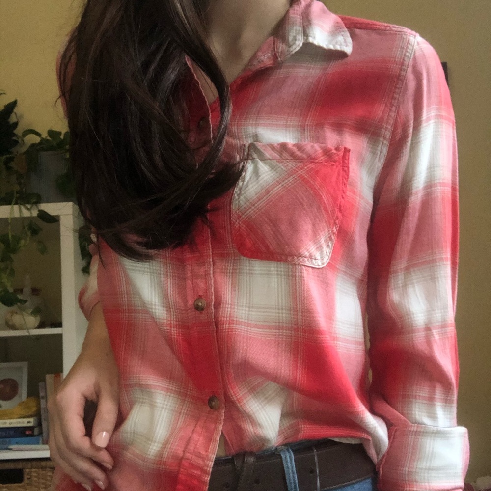 vintage boyfriend flannel; pink-toned top 👄